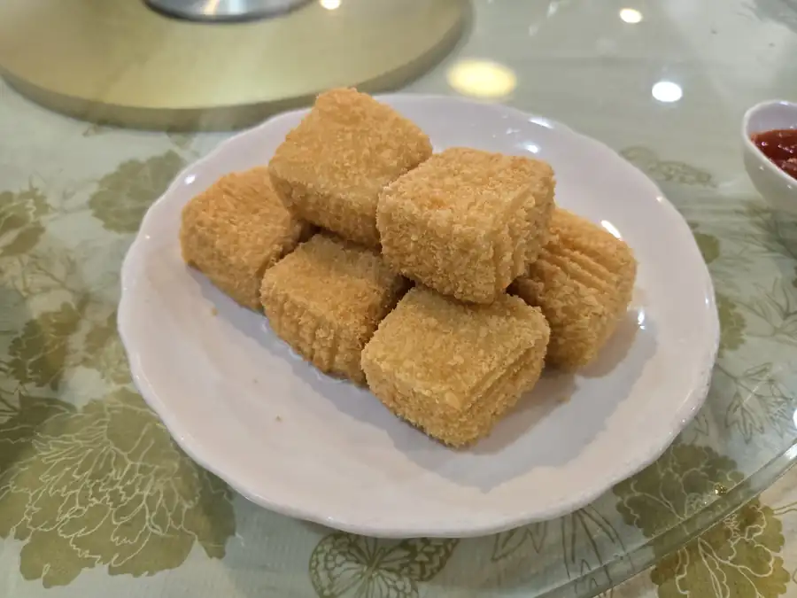Crispy Fried Tofu · 脆皮豆腐