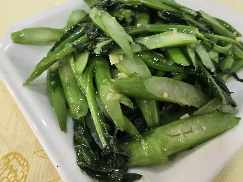 Garlic Gai Lan · 蒜蓉芥蘭