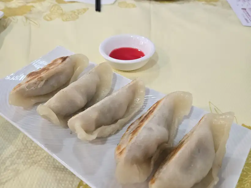 Pan-fried Dumplings · 香煎鍋貼